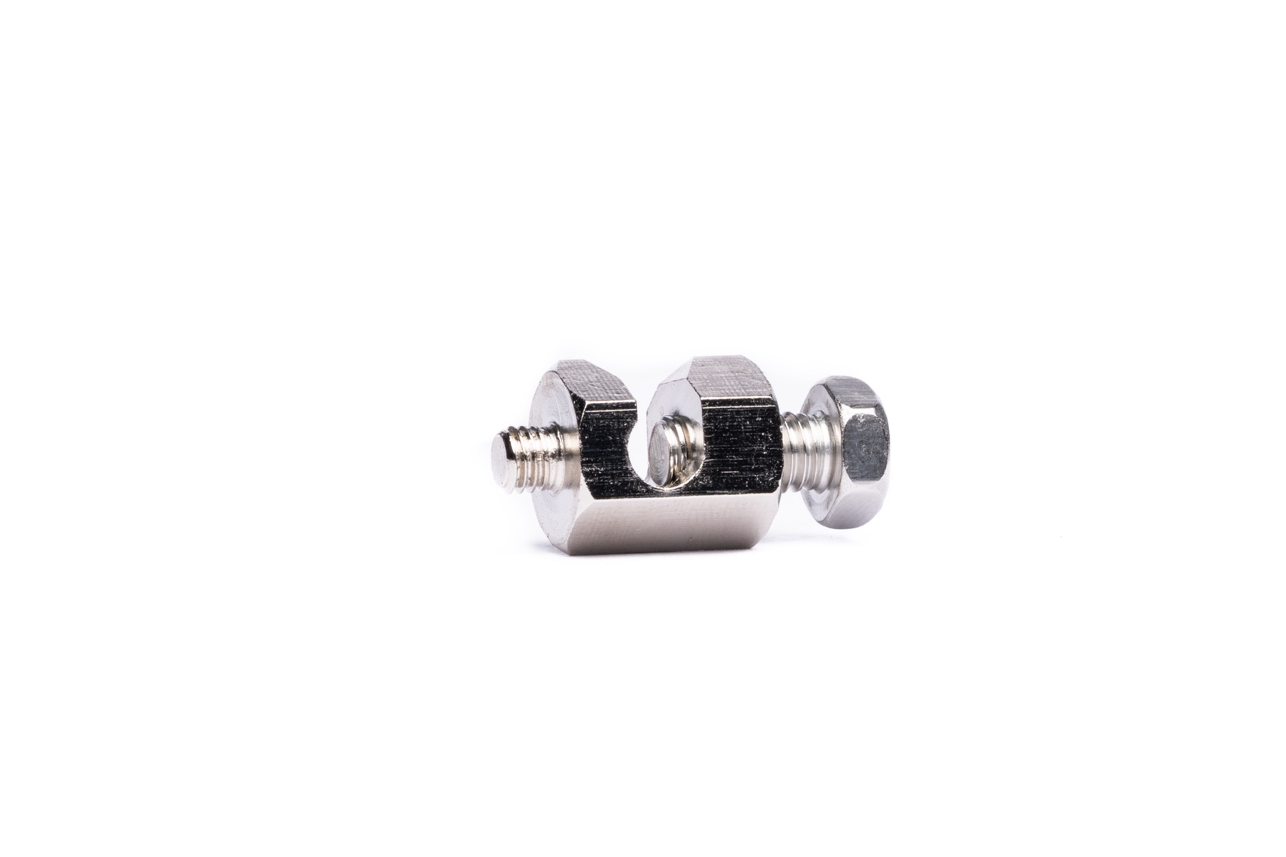 FG Bond integrated earth bonding terminal close-up