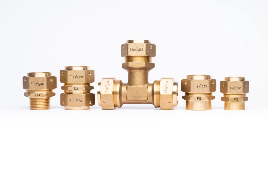 The full Flexigas range, yellow CSST pipe with the brass fitting set